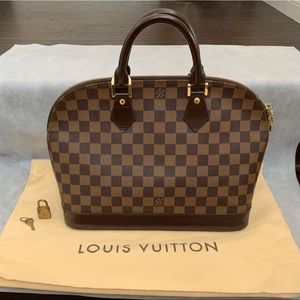 ❤️SOLD❤️    Louis Vuitton Damier Ebene Alma PM